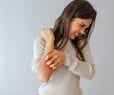 Self-Guided Talk Therapy May Ease Itch of Eczema