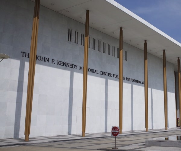 Report: Caroline Kennedy to Meet Trump About Kennedy Center