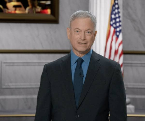 Gary Sinise to Newsmax: Veterans Need Help Transitioning