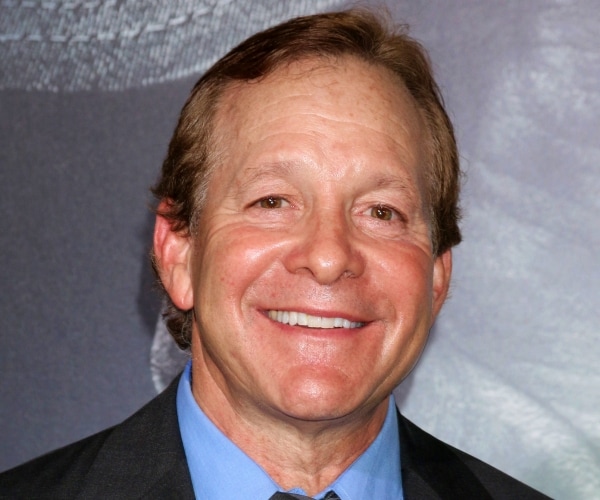 Steve Guttenberg’s Wife to Newsmax: Husband, Neighbors ‘Fighting Fires Single-Handedly’