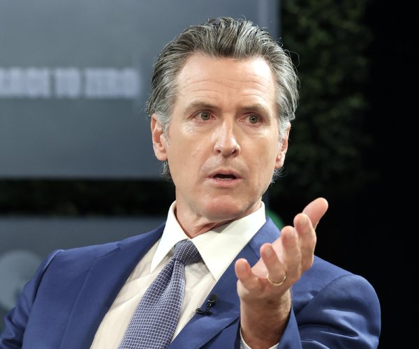 Newsom Joins GOP Govs, Raises Flag for Inauguration