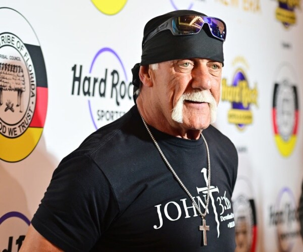 Hulk Hogan Gets Baptized‚ Declares 'Surrender' to Jesus