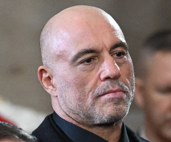 Joe Rogan: 'I Don't Consider Myself' Republican or Democrat