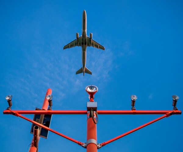 US Pilot Messaging System Experiencing Outage, May Lead to Flight Delays, Transportation Dept Says