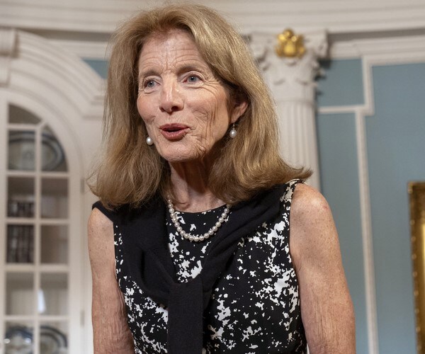 Caroline Kennedy Warns Sens That Cousin RFK Jr. a 'Predator'