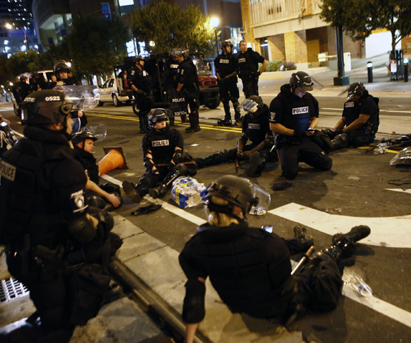 Protesters-Clashing-GettyImages-609634488.jpg