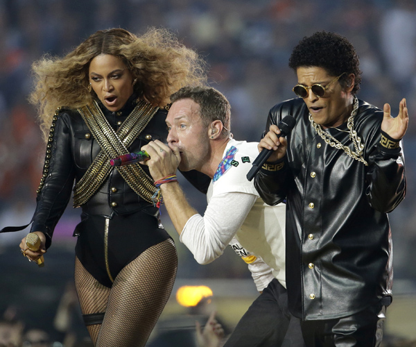 Beyonce-Martin-Mars-AP_286451916031.jpg