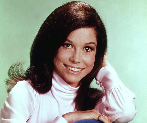 001_More-slideshow_Mary-Tyler-Moore-AP_17025717900912.jpg