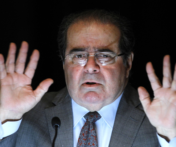 Scalia-AP_12011916337.jpg